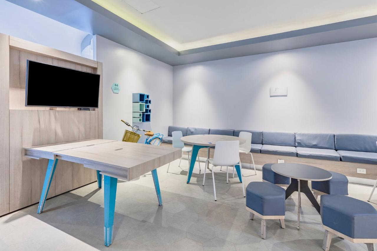 One Puebla Angelopolis Periferico Hotel Ngoại thất bức ảnh