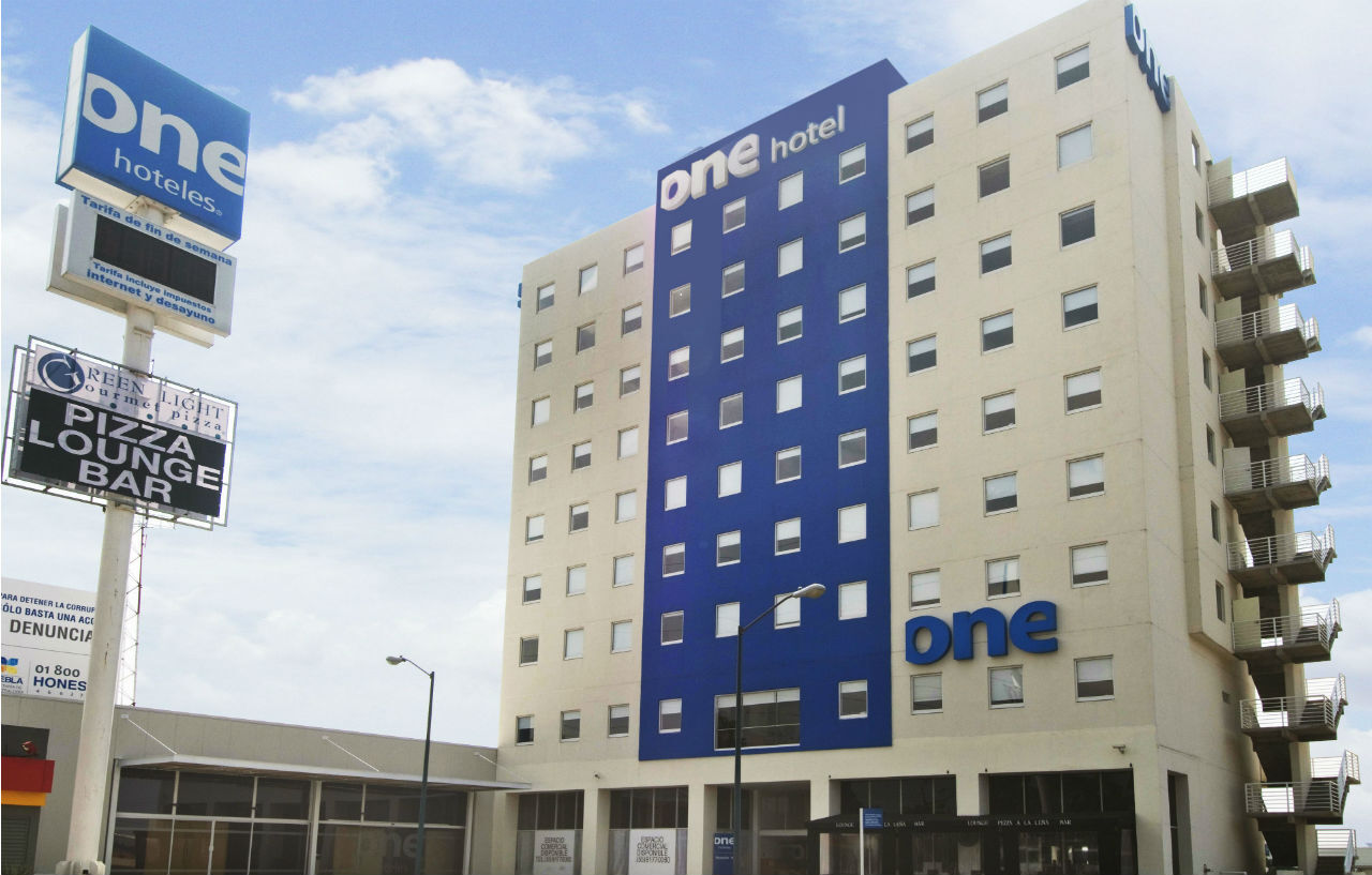 One Puebla Angelopolis Periferico Hotel Ngoại thất bức ảnh